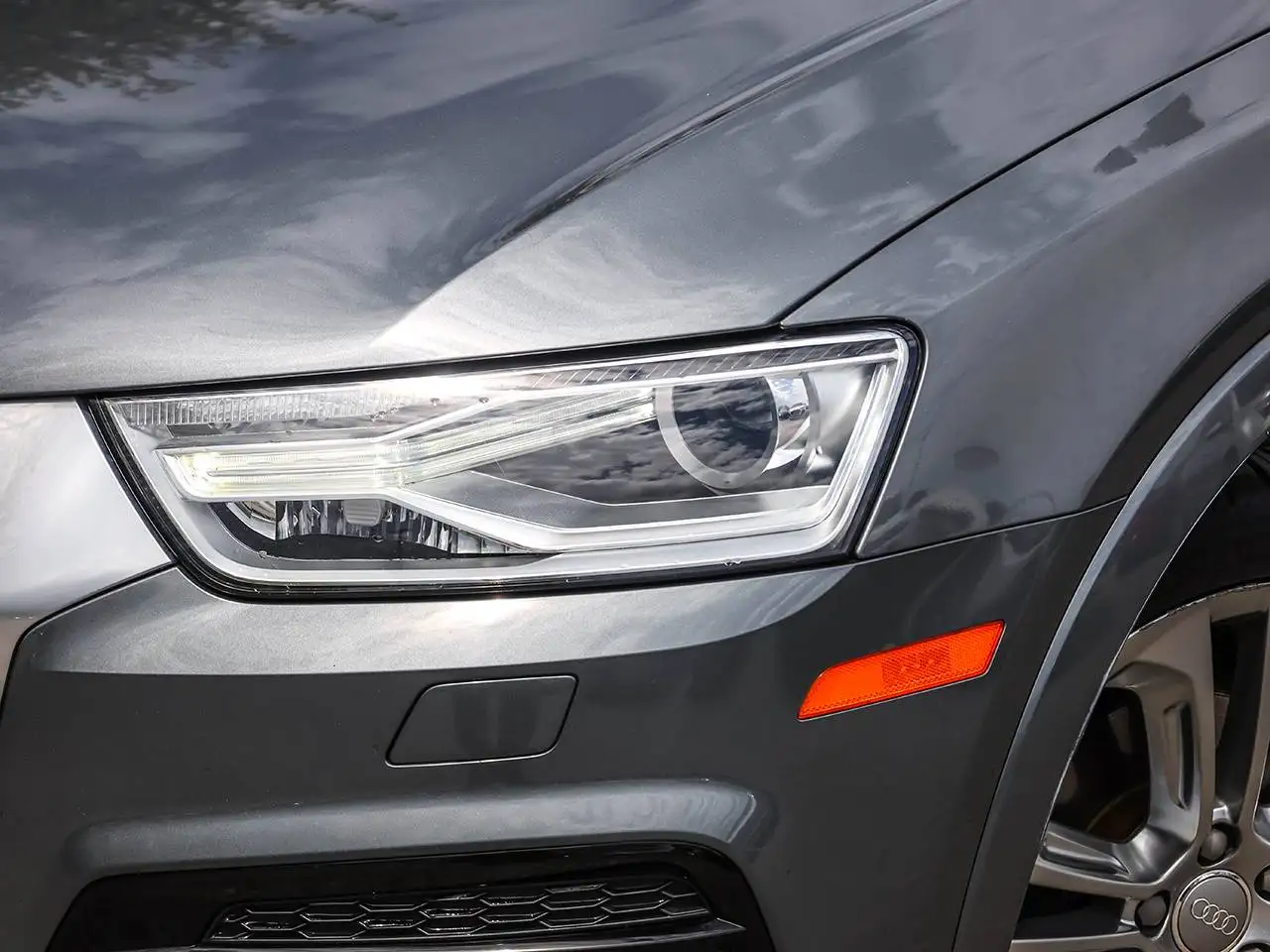 Audi Q3 снимка Audi Q3