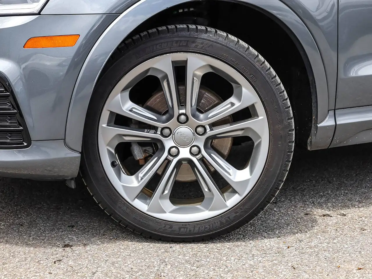 Audi Q3 снимка Audi Q3