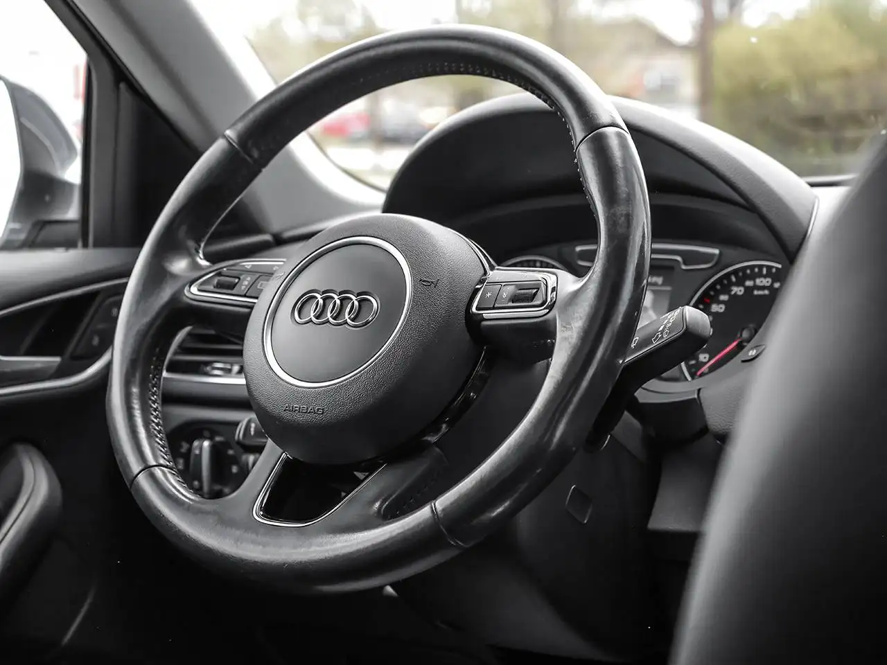 Audi Q3 снимка Audi Q3