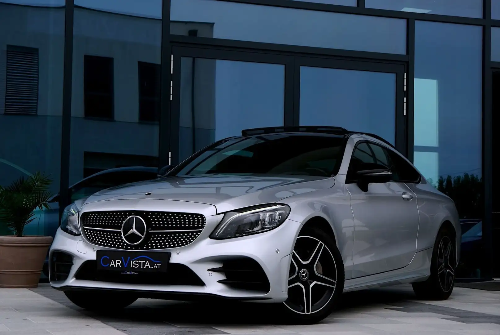 Mercedes-Benz C 220 d Coupe 4Matic AMG-LINE Silber - 2