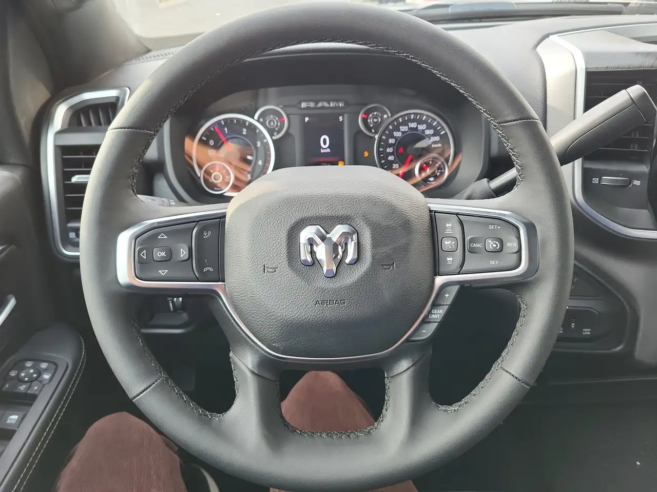 RAM 3500 снимка RAM 3500
