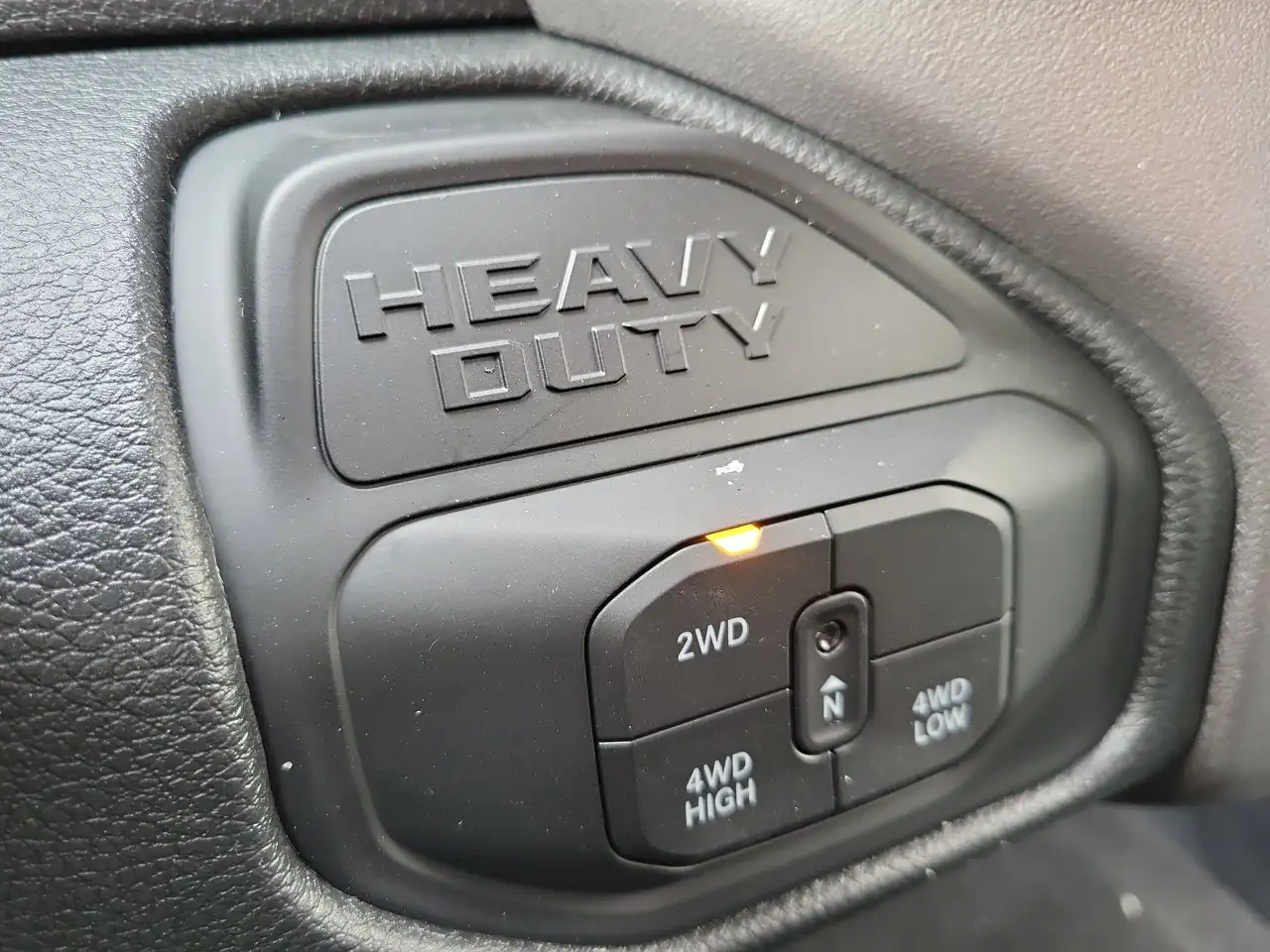 RAM 3500 снимка RAM 3500