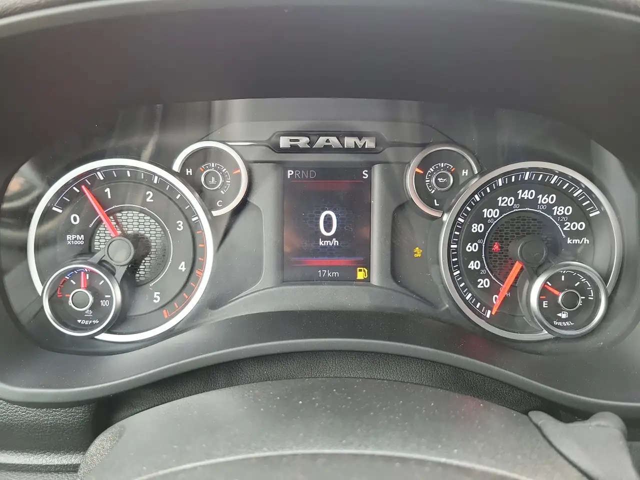 RAM 3500 снимка RAM 3500