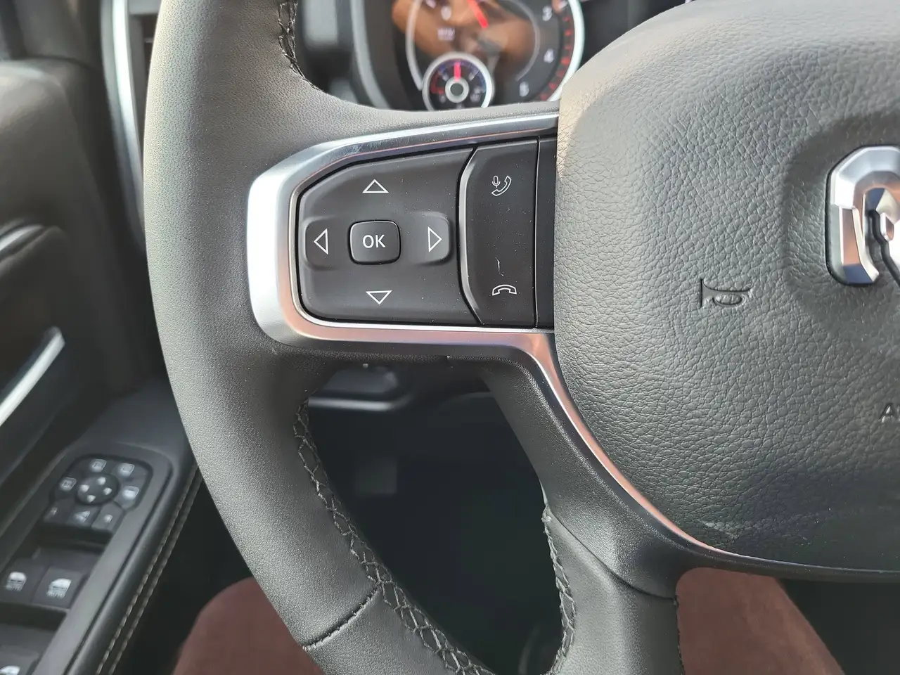 RAM 3500 снимка RAM 3500