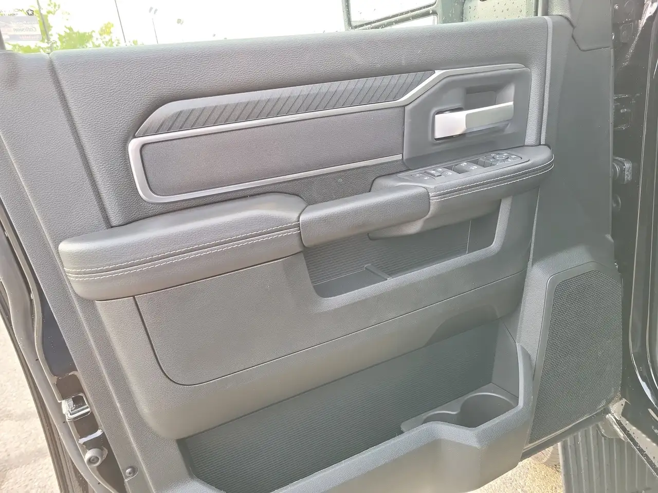 RAM 3500 снимка RAM 3500