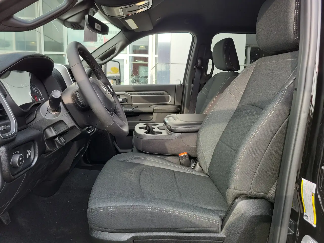RAM 3500 снимка RAM 3500