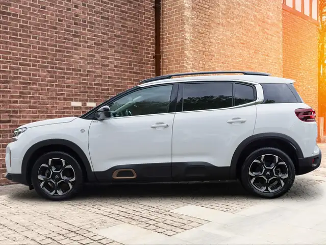 Citroen C5 Aircross view 3