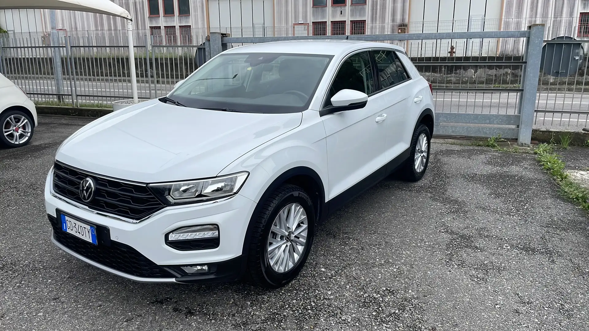 Volkswagen T-Roc T-Roc  Business 110cv Bianco - 2