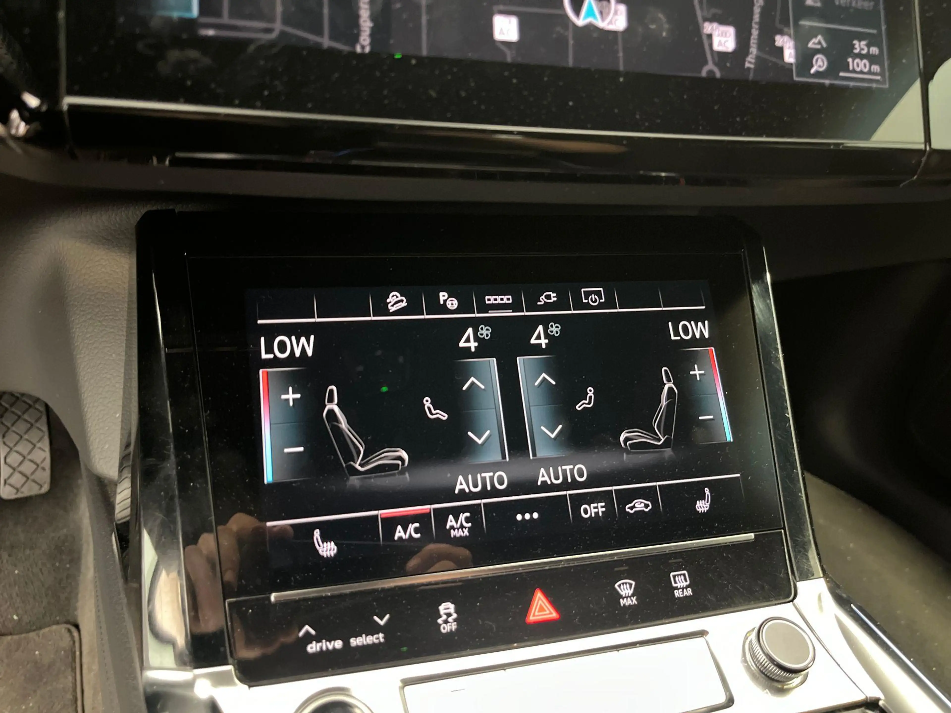 Audi e-tron 55 408pk Quattro S Edition 95 kWh · Panoramadak · — photo 14