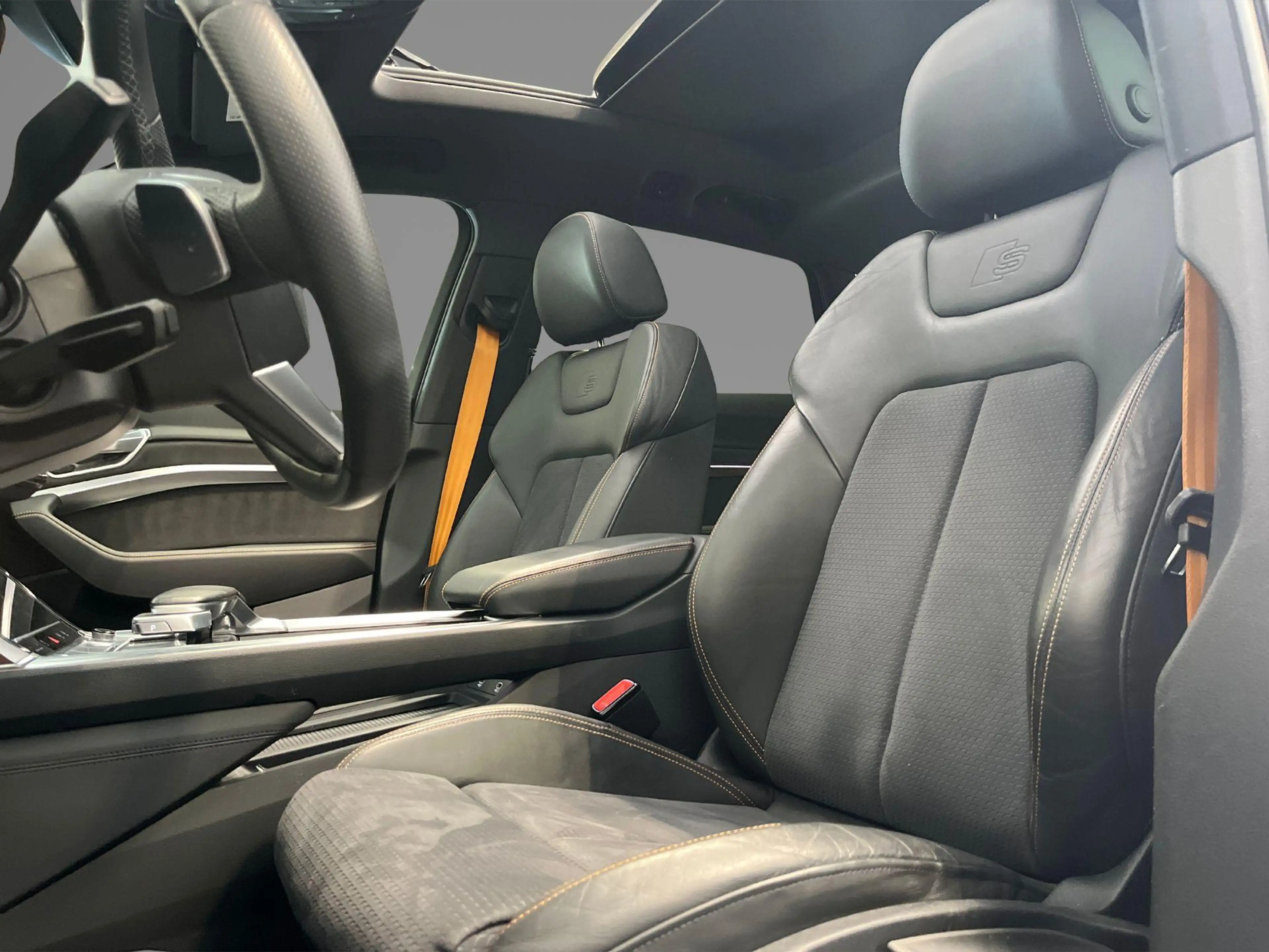 Audi e-tron 55 408pk Quattro S Edition 95 kWh · Panoramadak · — photo 9