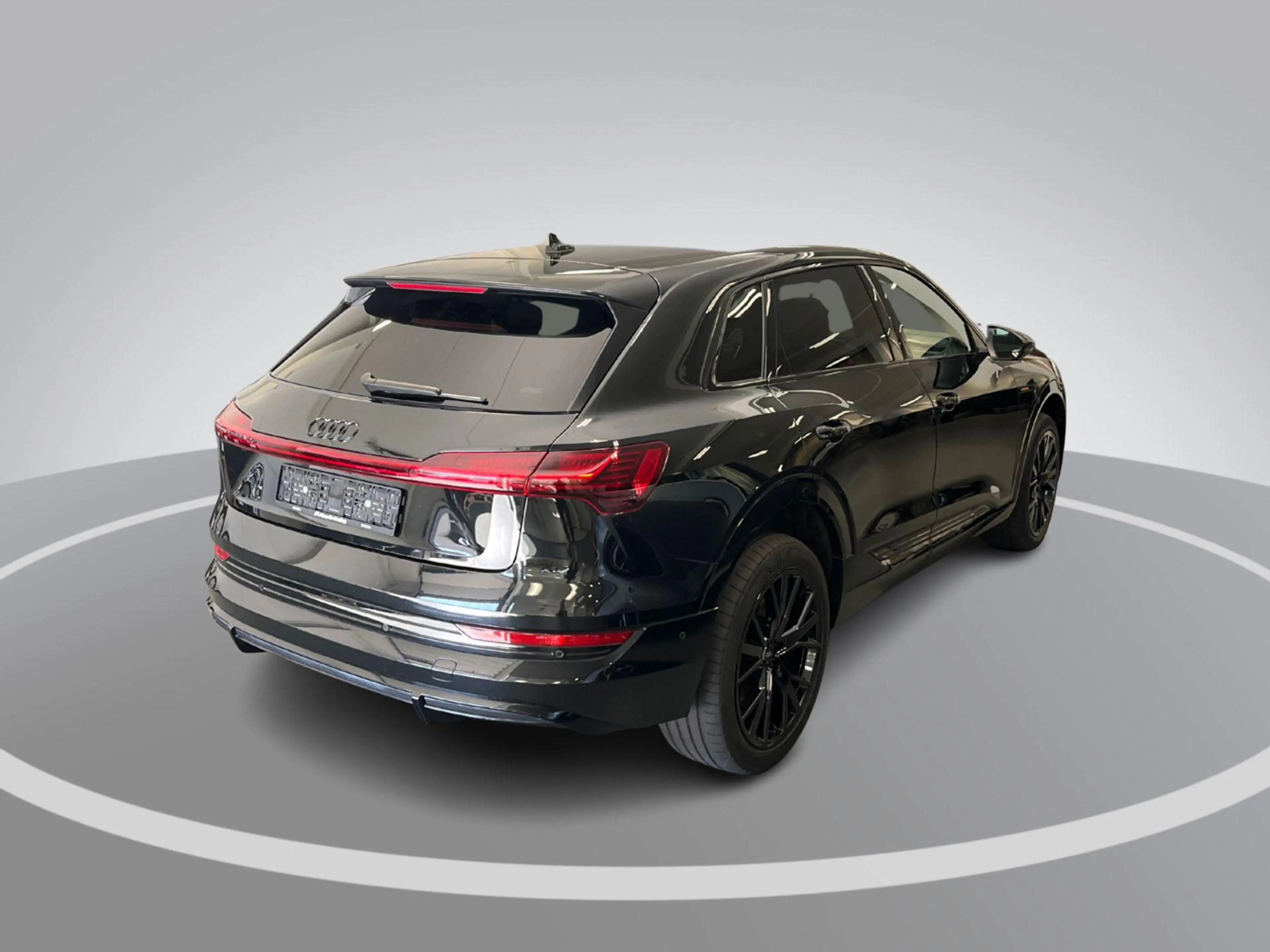 Audi e-tron 55 408pk Quattro S Edition 95 kWh · Panoramadak · — photo 2