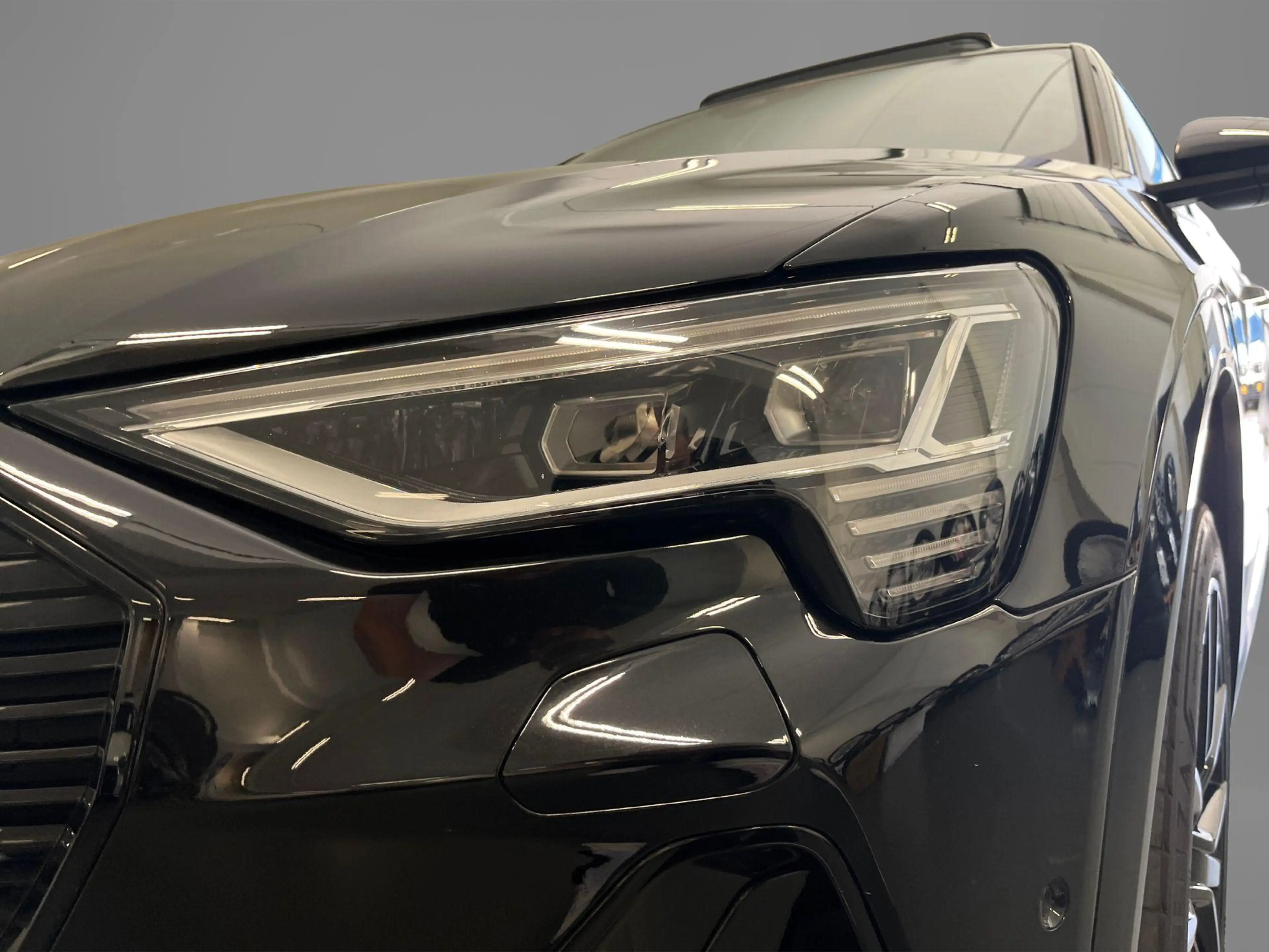 Audi e-tron 55 408pk Quattro S Edition 95 kWh · Panoramadak · — photo 7