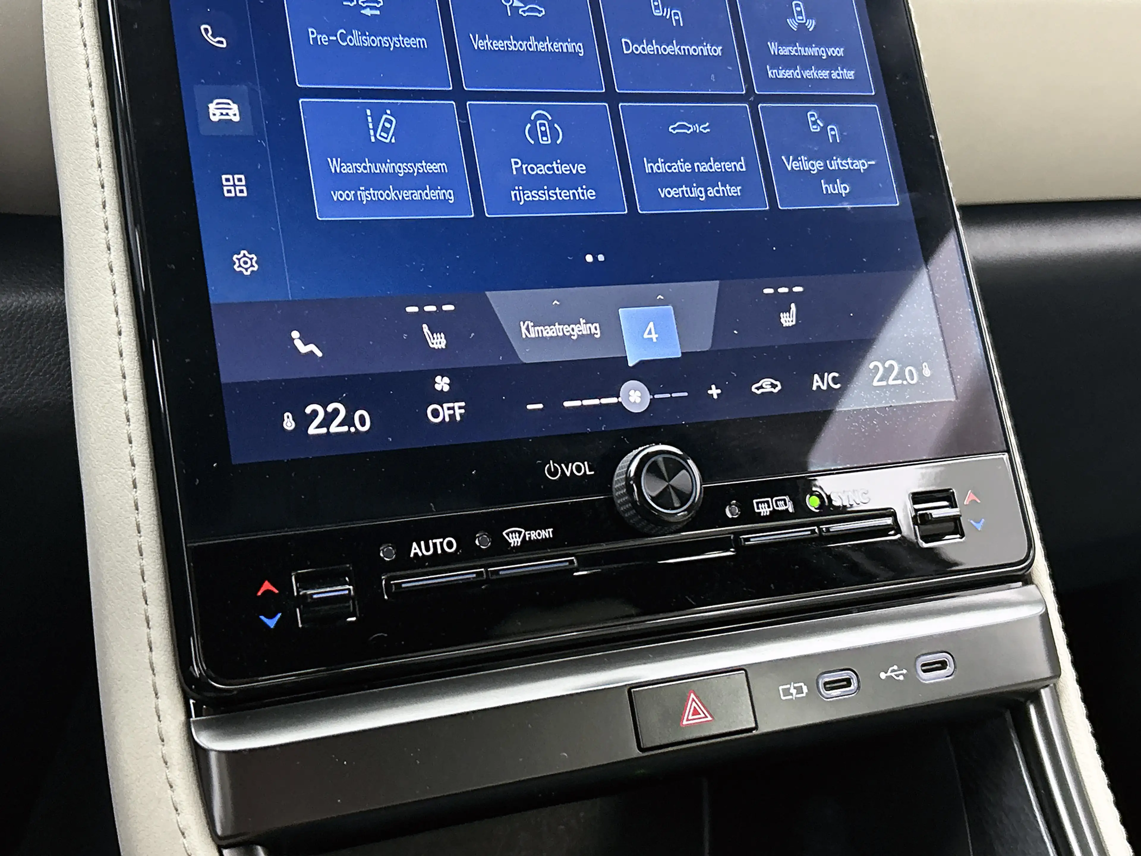 Lexus LBX Elegant 2WD | Tech Pack | Stoelverwarming | Stuurv — photo 10
