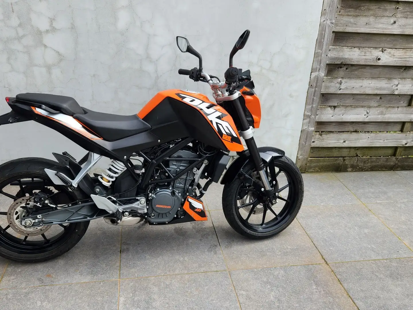 KTM 125 Duke Orange - 2