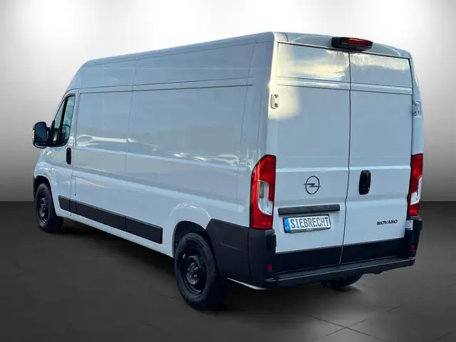 Opel Movano view 4