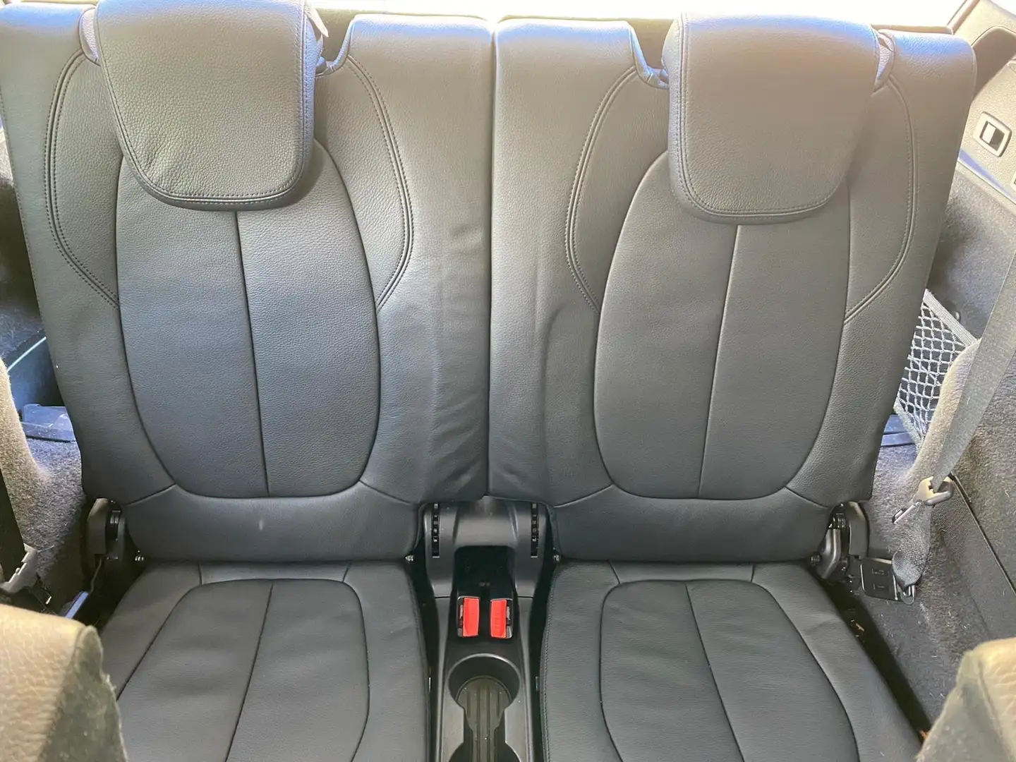 BMW 220 220d Gran Tourer Luxury Line Aut. Luxury Line Schwarz - 2