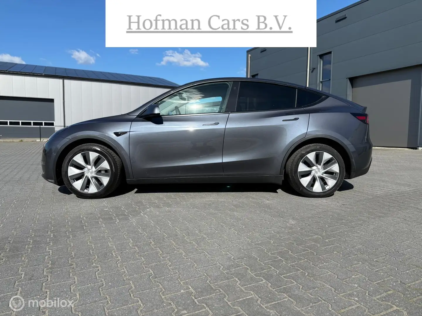 Tesla Model Y Long Range dual motor AWD 75 kWh TREKHAAK Incl Btw Gris - 2