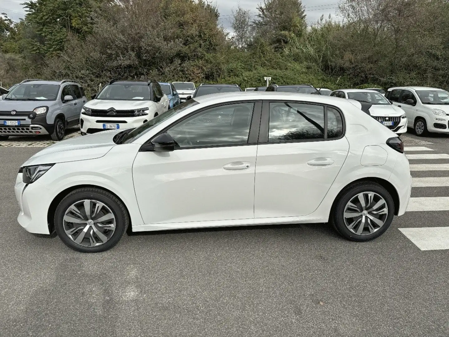 Peugeot 208 Active Pack BlueHDi 100 S/S Weiß - 2