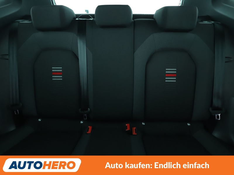 SEAT Arona 1.5 TSI ACT FR*NAVI*LED*TEMPO* — photo 15
