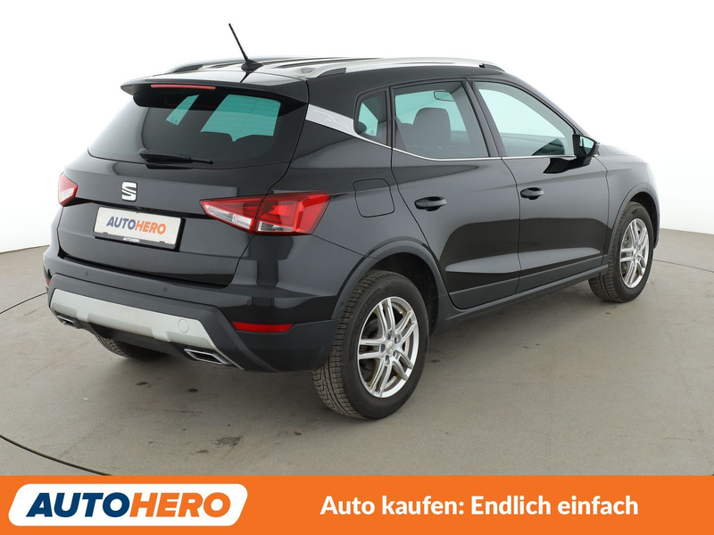 SEAT Arona 1.5 TSI ACT FR*NAVI*LED*TEMPO* — photo 6
