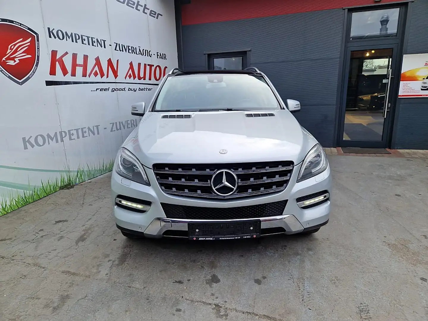 Mercedes-Benz ML 350 BlueTEC 4MATIC Aut. *Panorama*Navi*AHK* Silber - 2