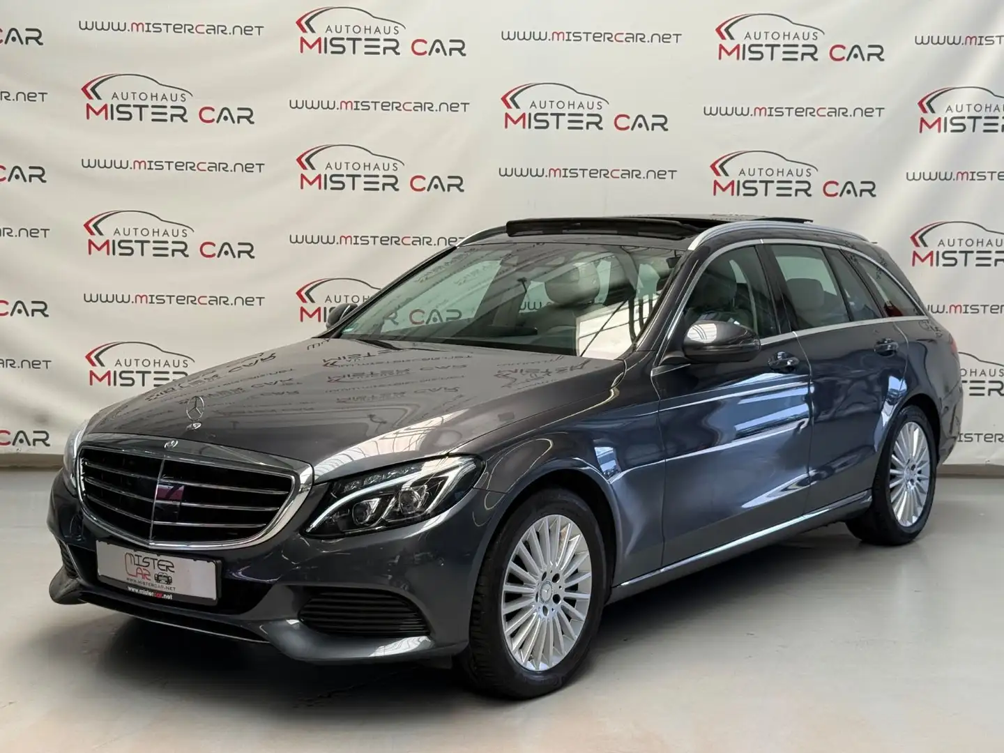 Mercedes-Benz C 300 T EXCLUSIVE PANO/DISTR/AHK/HUD/LED/STANDH Grau - 1