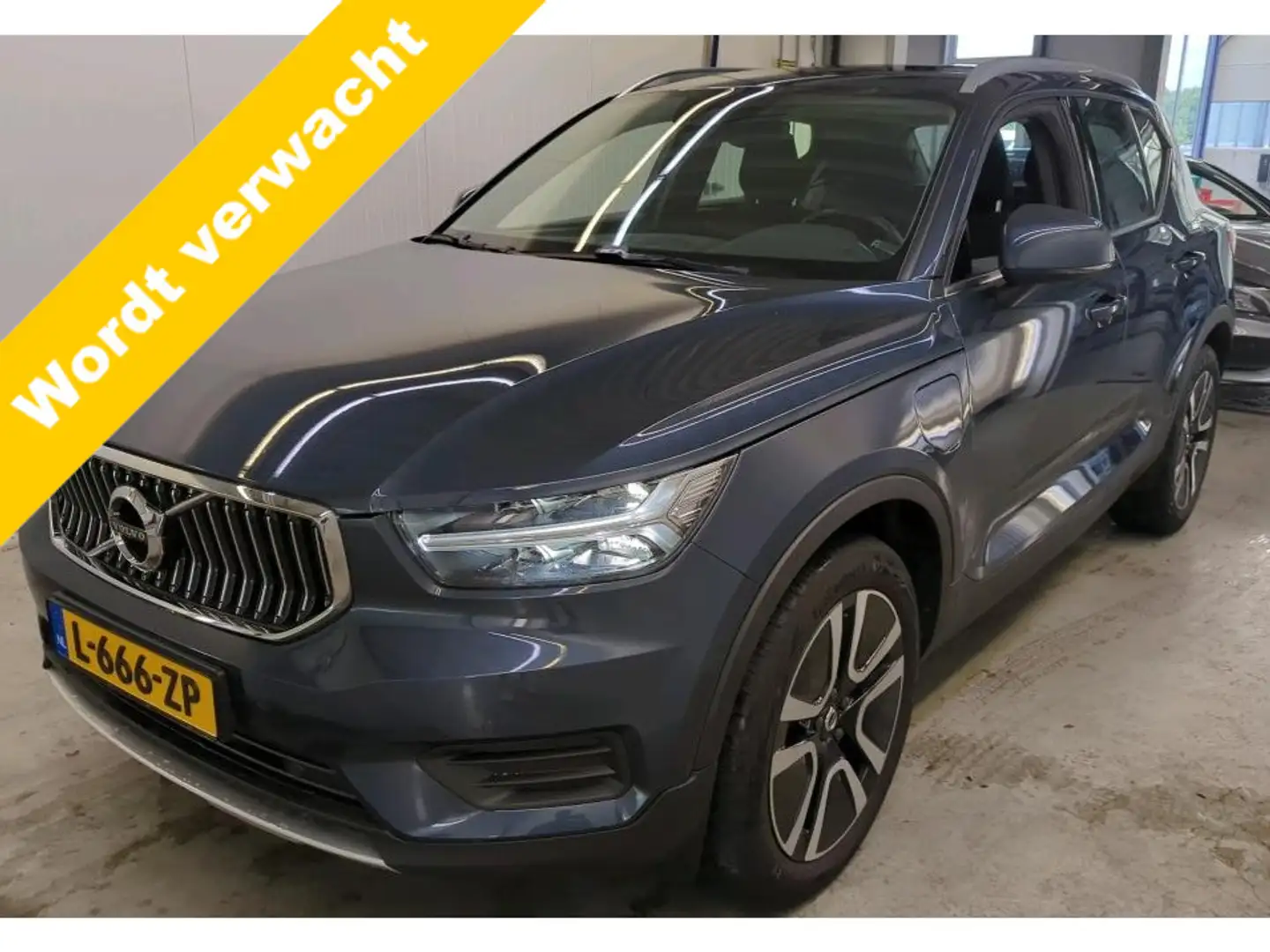 Volvo XC40 1.5 T5 Recharge 262 pk Inscription Navi Trekhaak C Blauw - 1