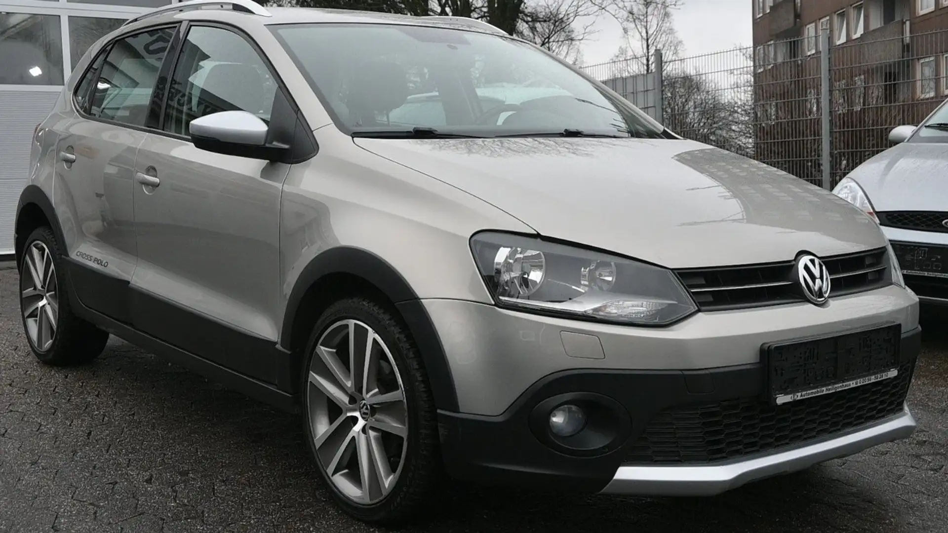 Volkswagen Polo V Cross*DSG*Ahk*Tempo*Klima*Erst 48000km Beige - 2