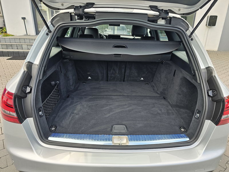 Mercedes-Benz C 200 d T AMG Line LED LEDER NAVI AHK AUS 2.HAND — photo 10