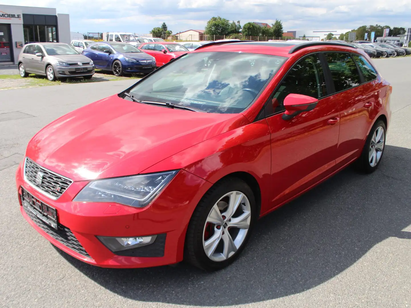 SEAT Leon FR DSG*NAVI*Panorama*PDC*LED*Sitzhzg*AHK* Rot - 1