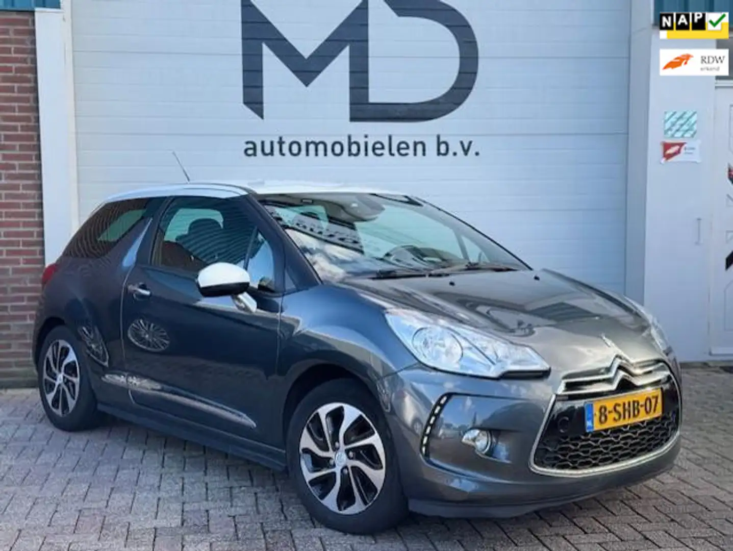 Citroen DS3 1.6 e-HDi So Chic - Climate - HiFi - Trekhaak Gris - 1