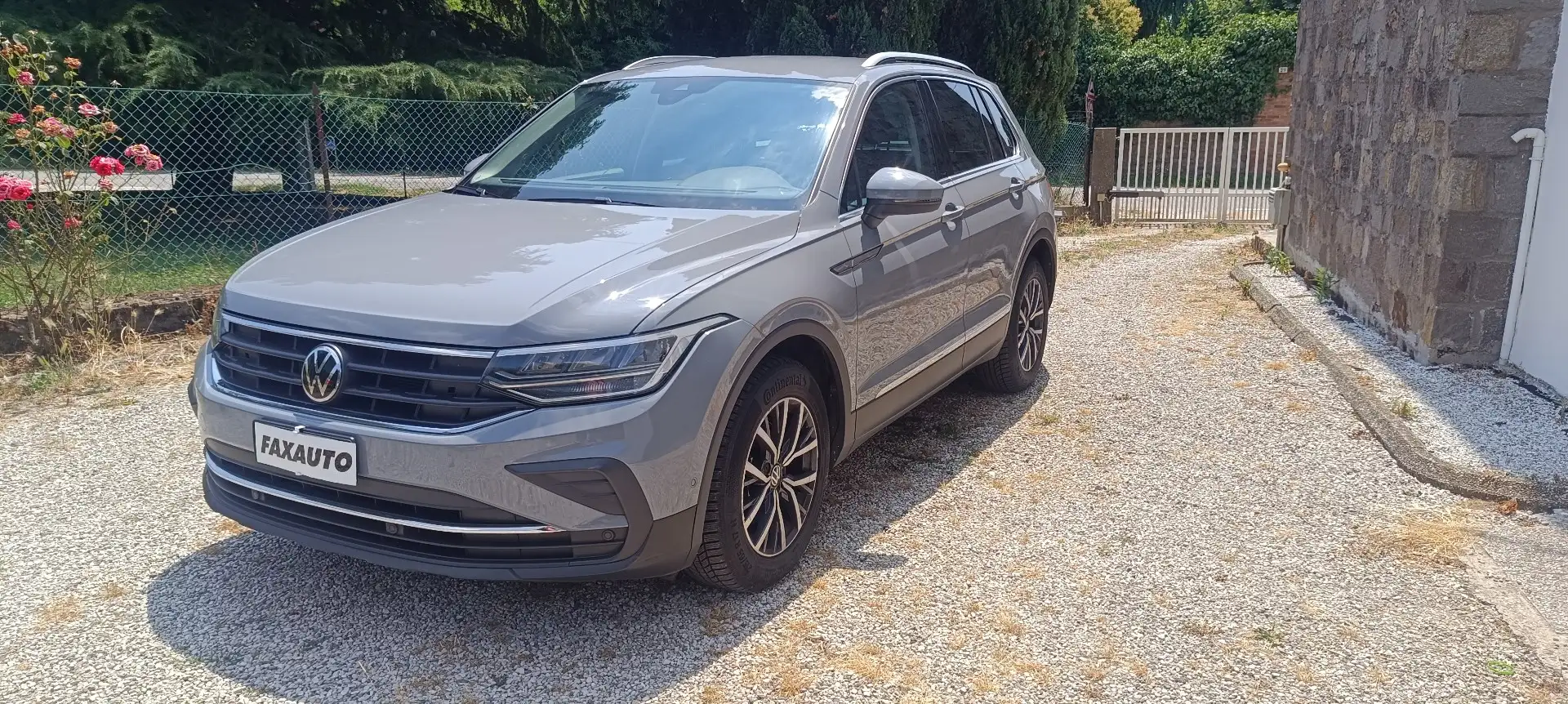 Volkswagen Tiguan Tiguan II 2021 1.5 tsi Life 150cv dsg Gris - 2