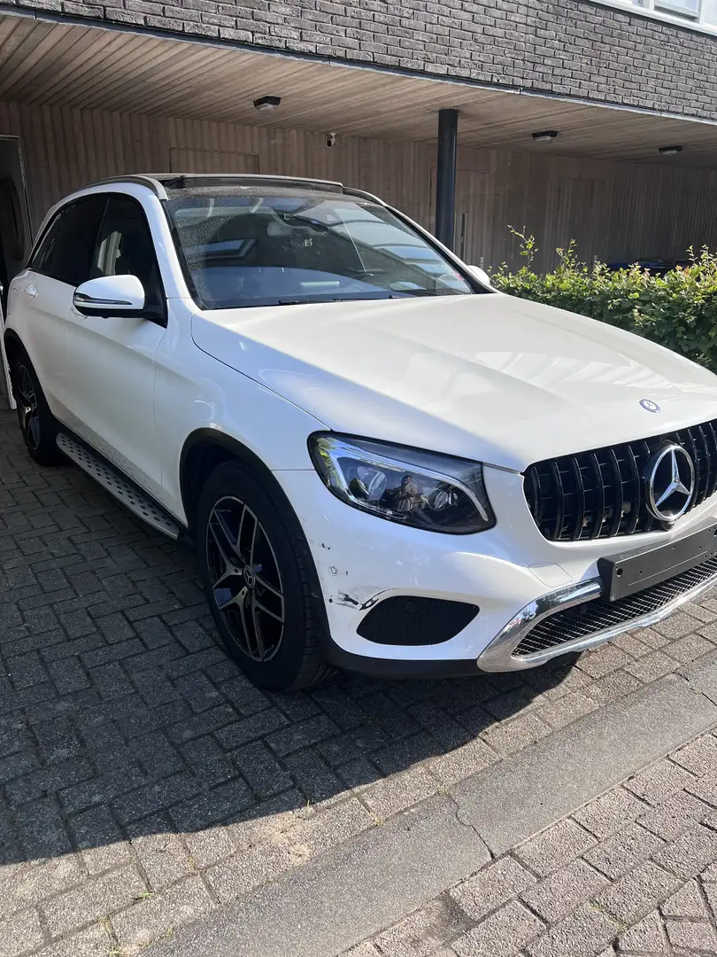 Mercedes-Benz GLC 220 4M. Prestige Bílá - 2