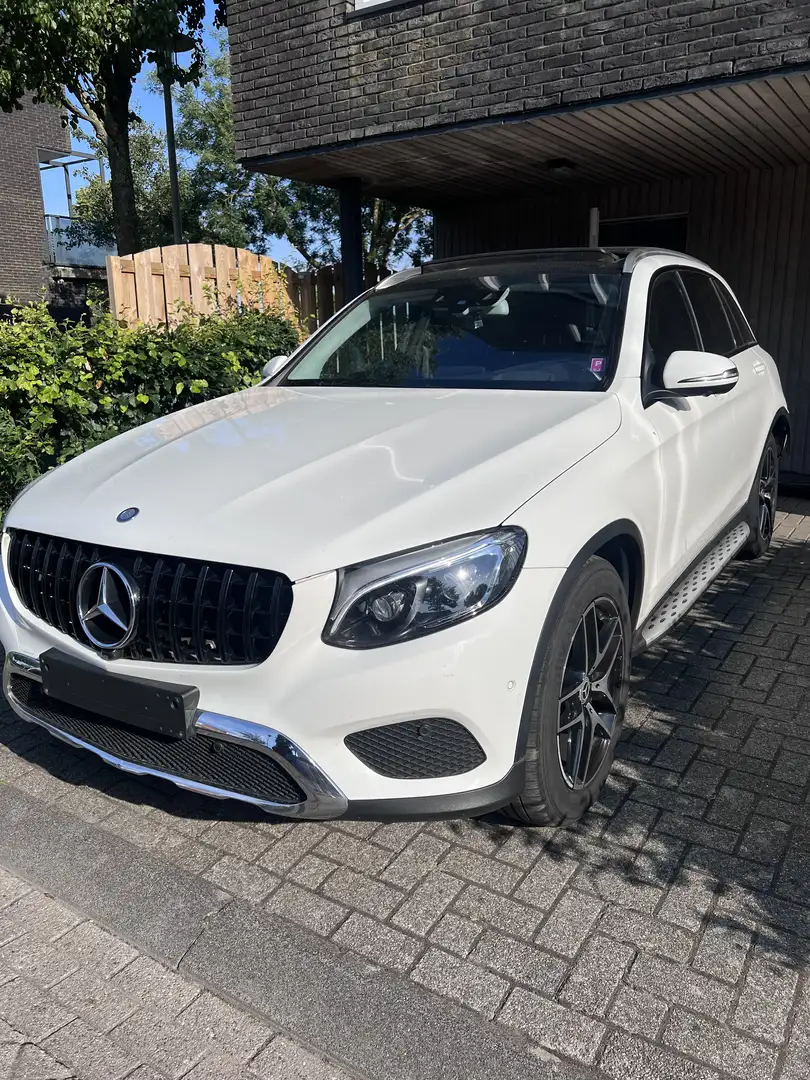 Mercedes-Benz GLC 220 4M. Prestige Bílá - 1