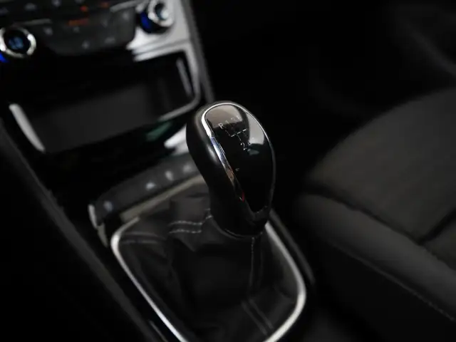 Opel Astra view 10