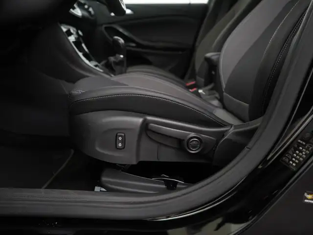 Opel Astra view 29