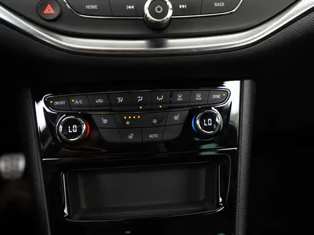 Opel Astra view 11