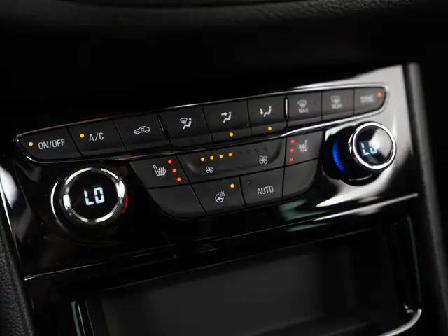 Opel Astra view 12