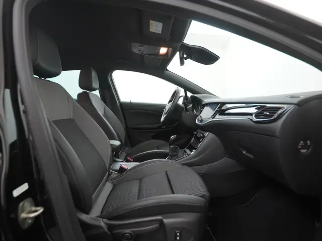 Opel Astra view 3
