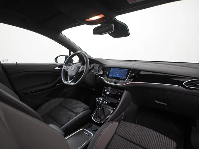 Opel Astra view 2
