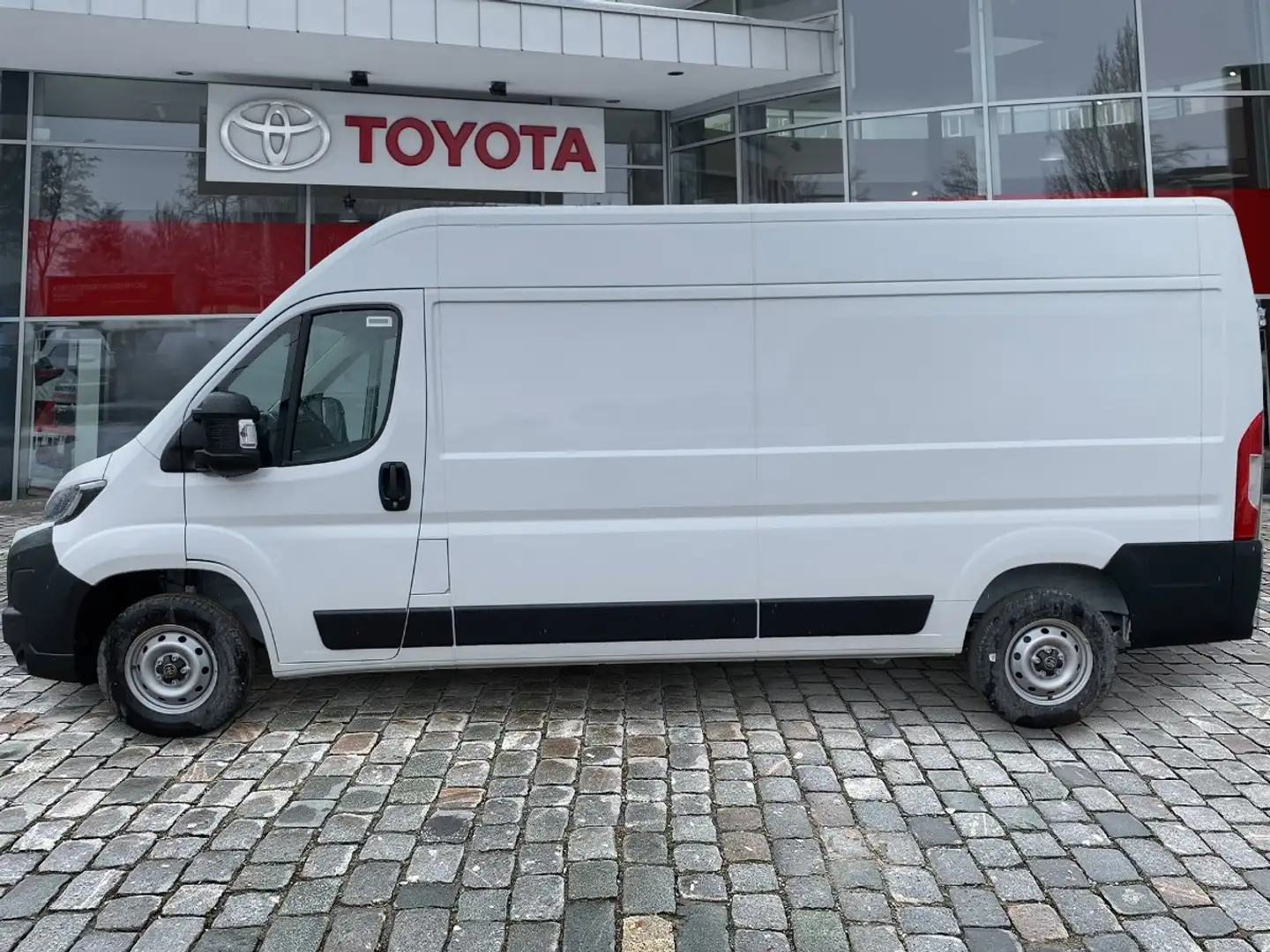 Toyota Proace Max H2 Kasten 2.2 L3H2 Meister *Navi* Weiß - 2