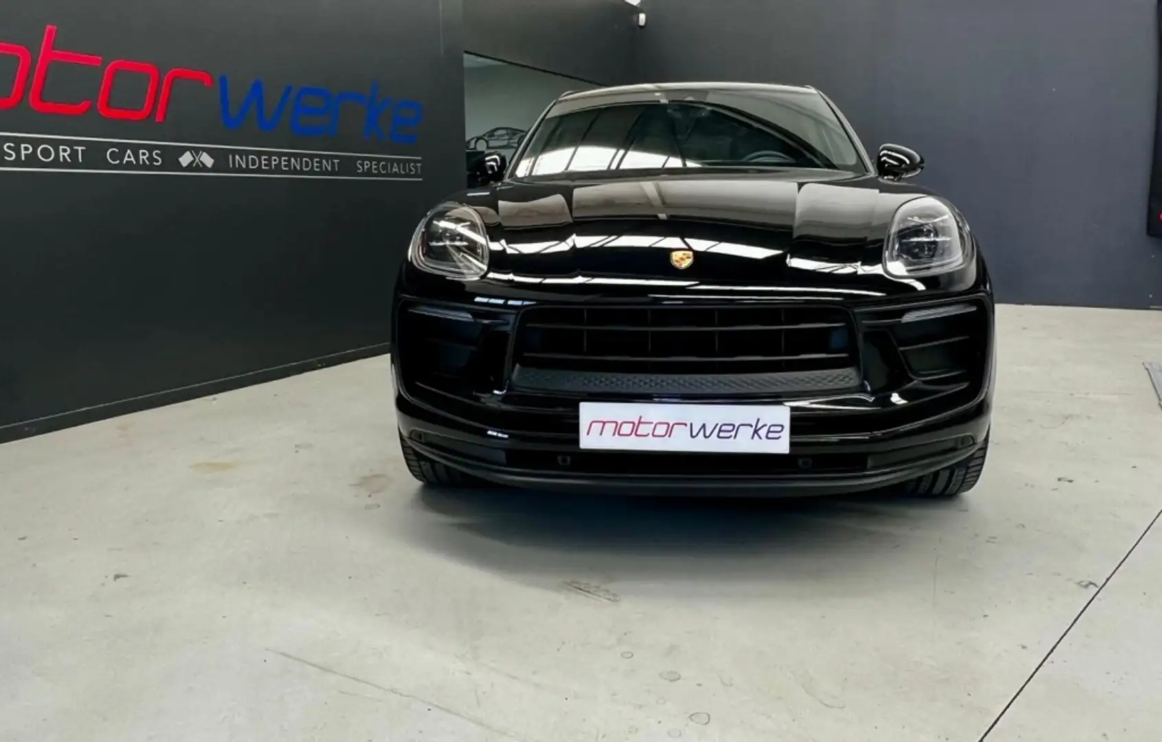 Porsche Macan Aut. Negro - 2