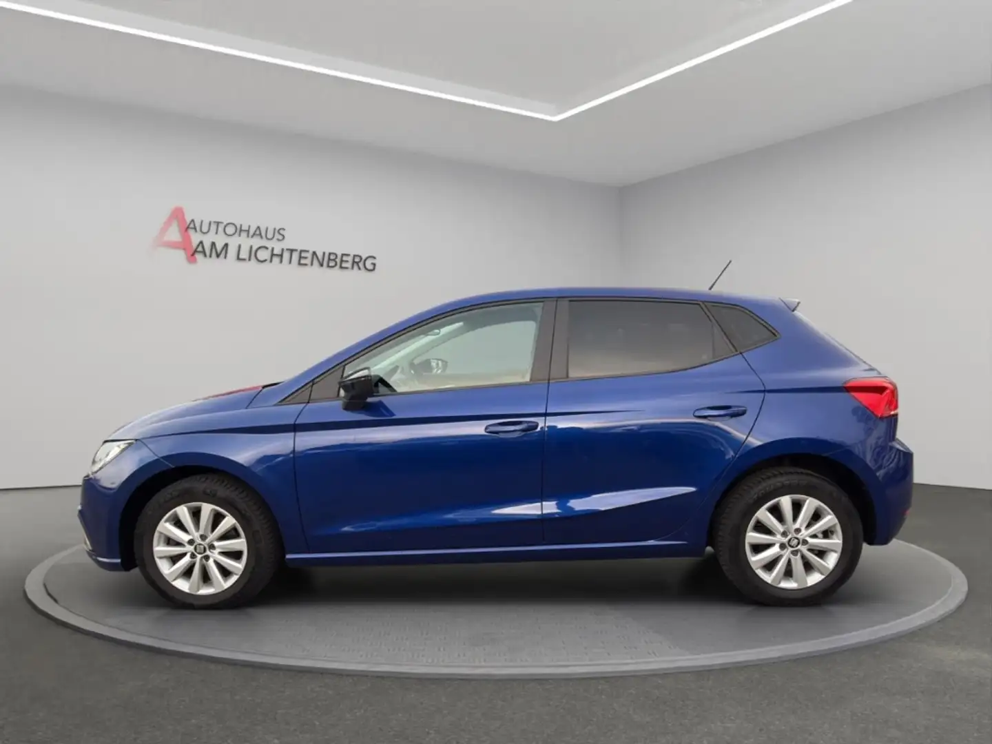 SEAT Ibiza Style 1.0 EcoTSI LED+ACC+CARPLAY+KEYLESS+ALLWETTER Bleu - 2