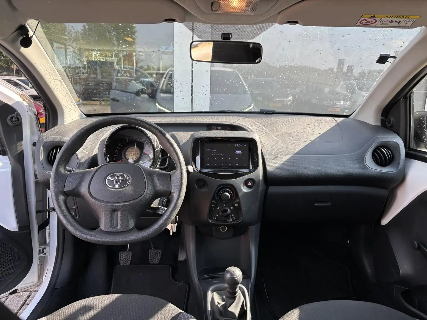 Toyota Aygo 1.0 VVT-i x | Airco | Apple Carplay / Android Auto Wit - 2