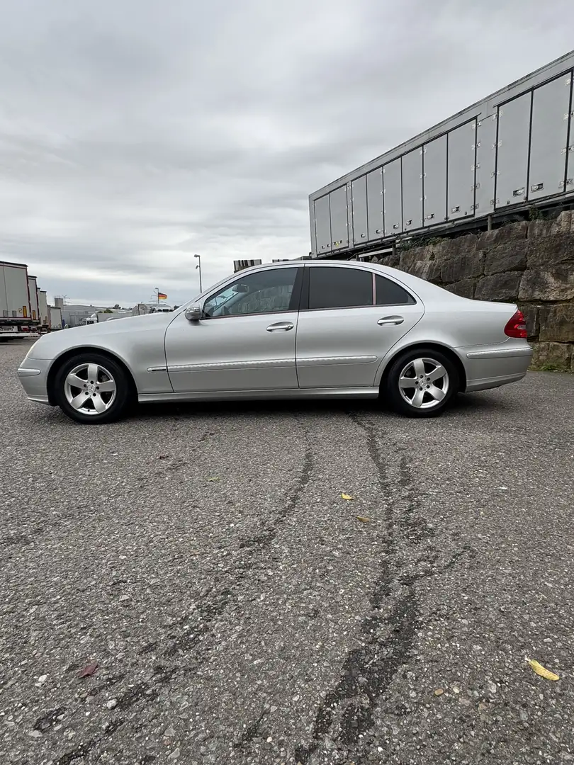 Mercedes-Benz E 320 E 320 CDI*Avantgarde*Teilleder*Automatik*156TKM* Grau - 2