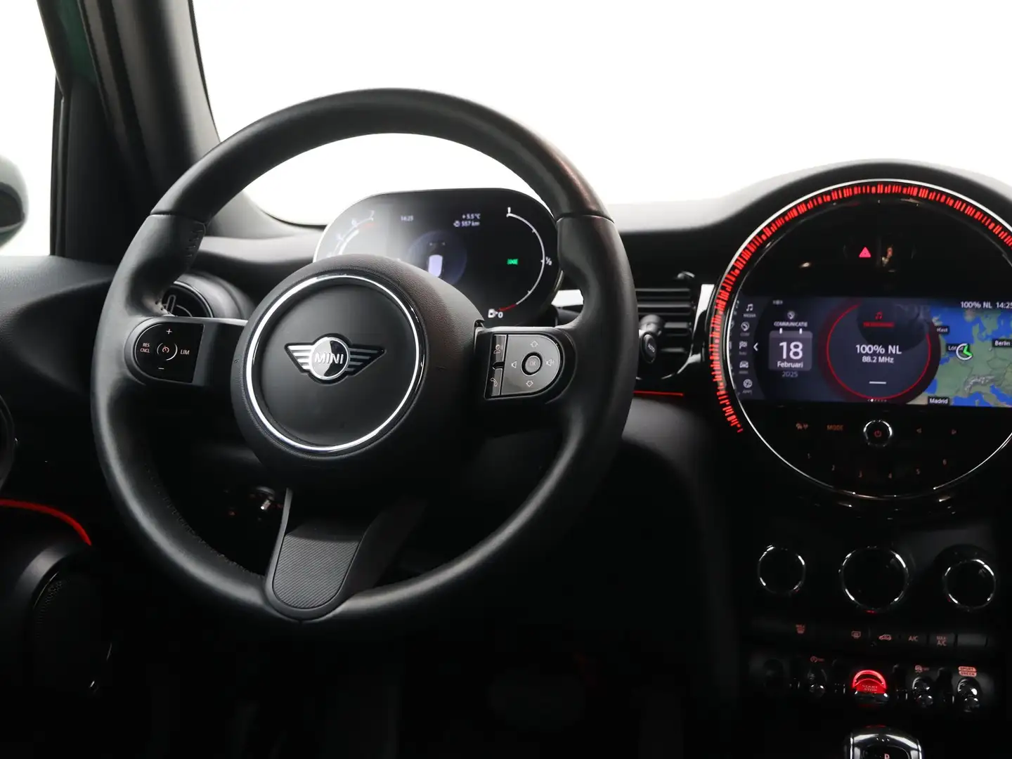 MINI Cooper 5-deurs Camden Edition Aut. Verde - 2
