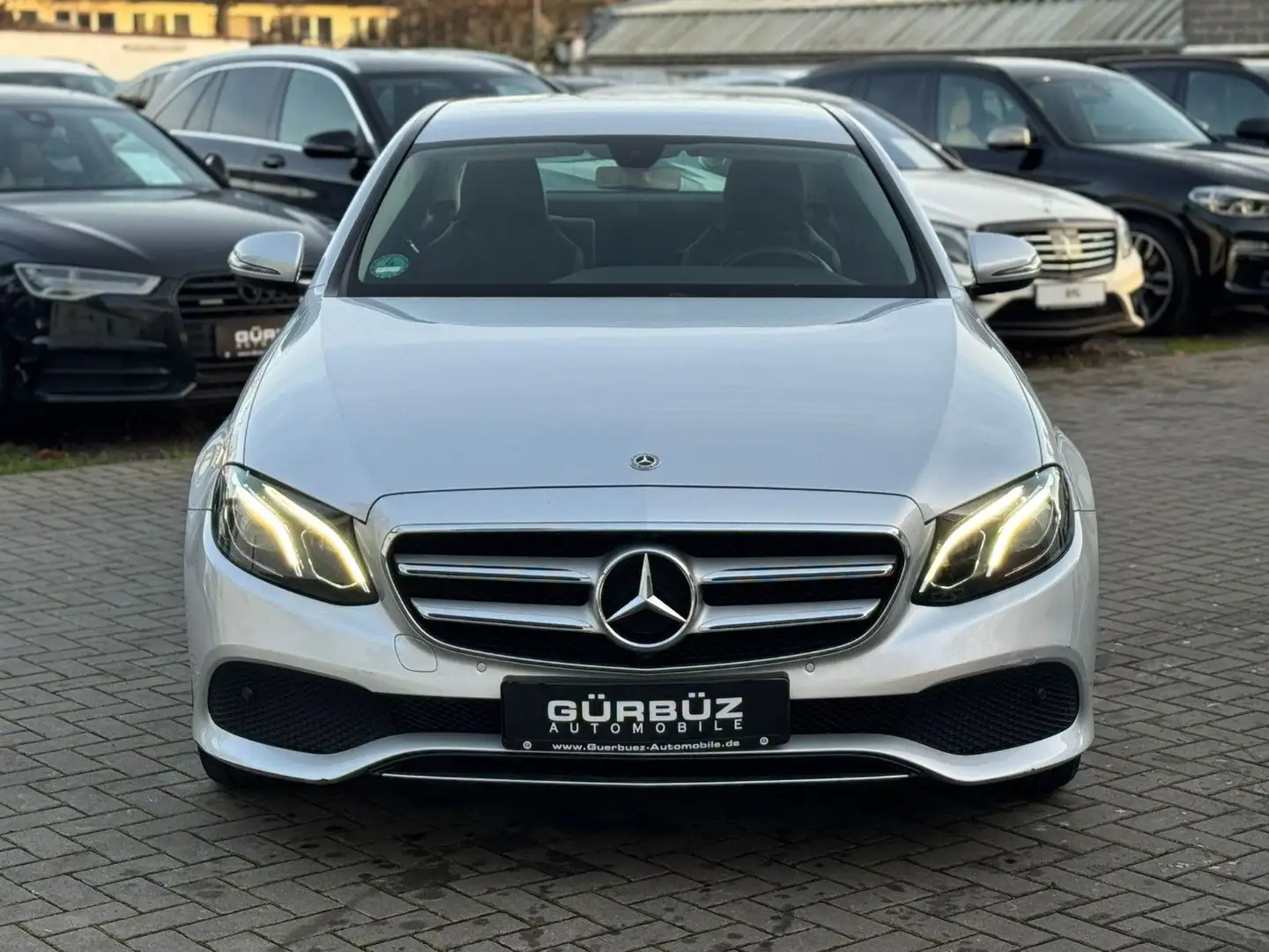Mercedes-Benz E 220 d Lim.Avantgarde*Navi*Szhz Silber - 2