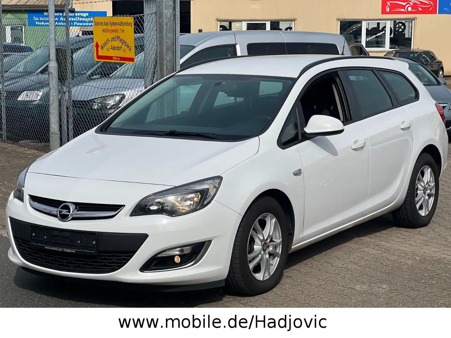 Opel Astra Kombi in Weiß gebraucht in Adendorf für € 4.980