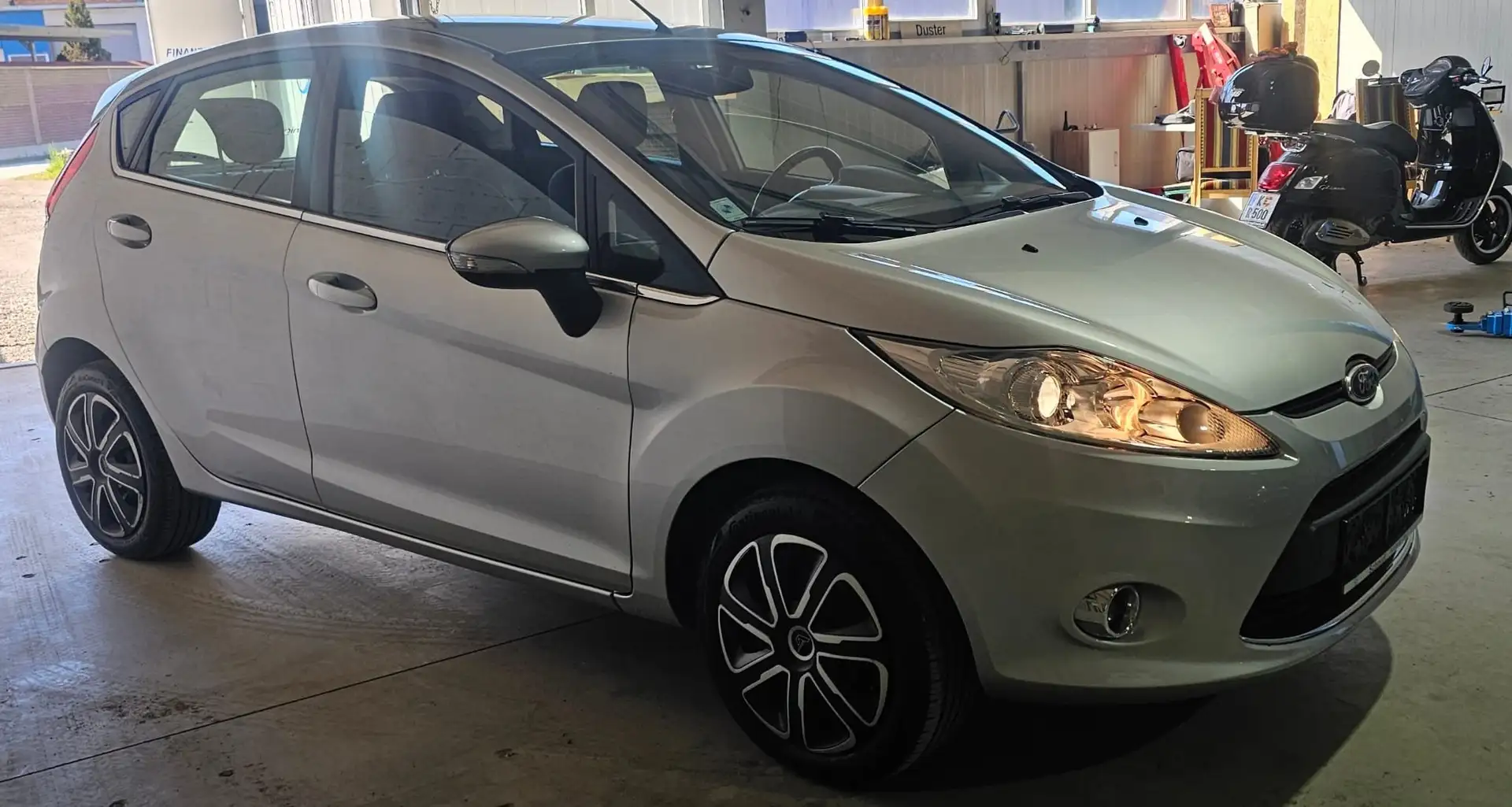 Ford Fiesta Fiesta Titanium 1,25 Titanium Silber - 1