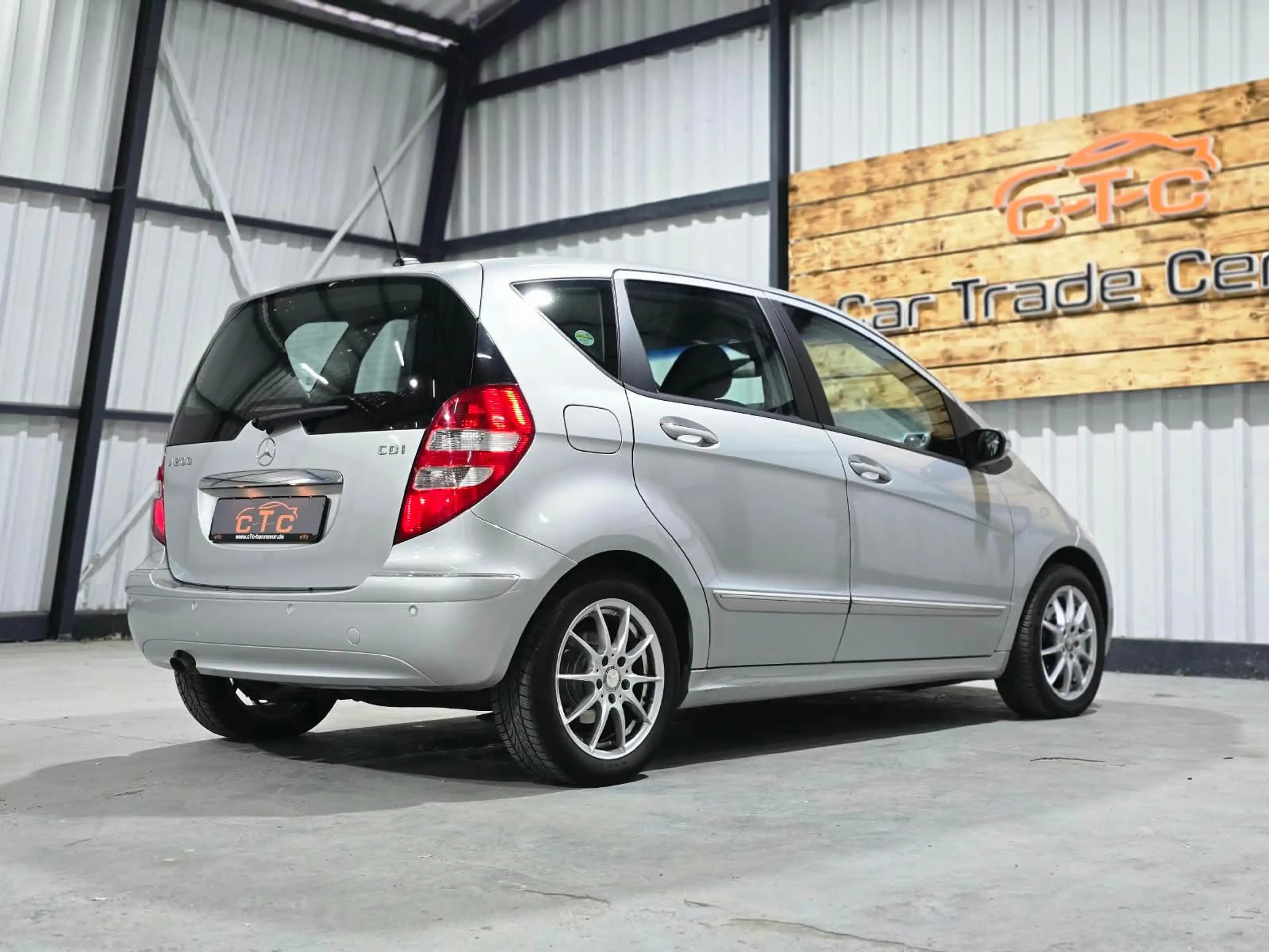 Mercedes-Benz A 200 A200 CDI Elegance/1.Hd/Automatik/Navi/TÜV-NEU — photo 9